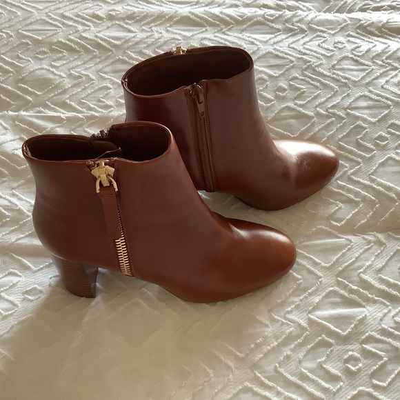New Leather Jeffrey Campbell Booties - Picture 2 of 4